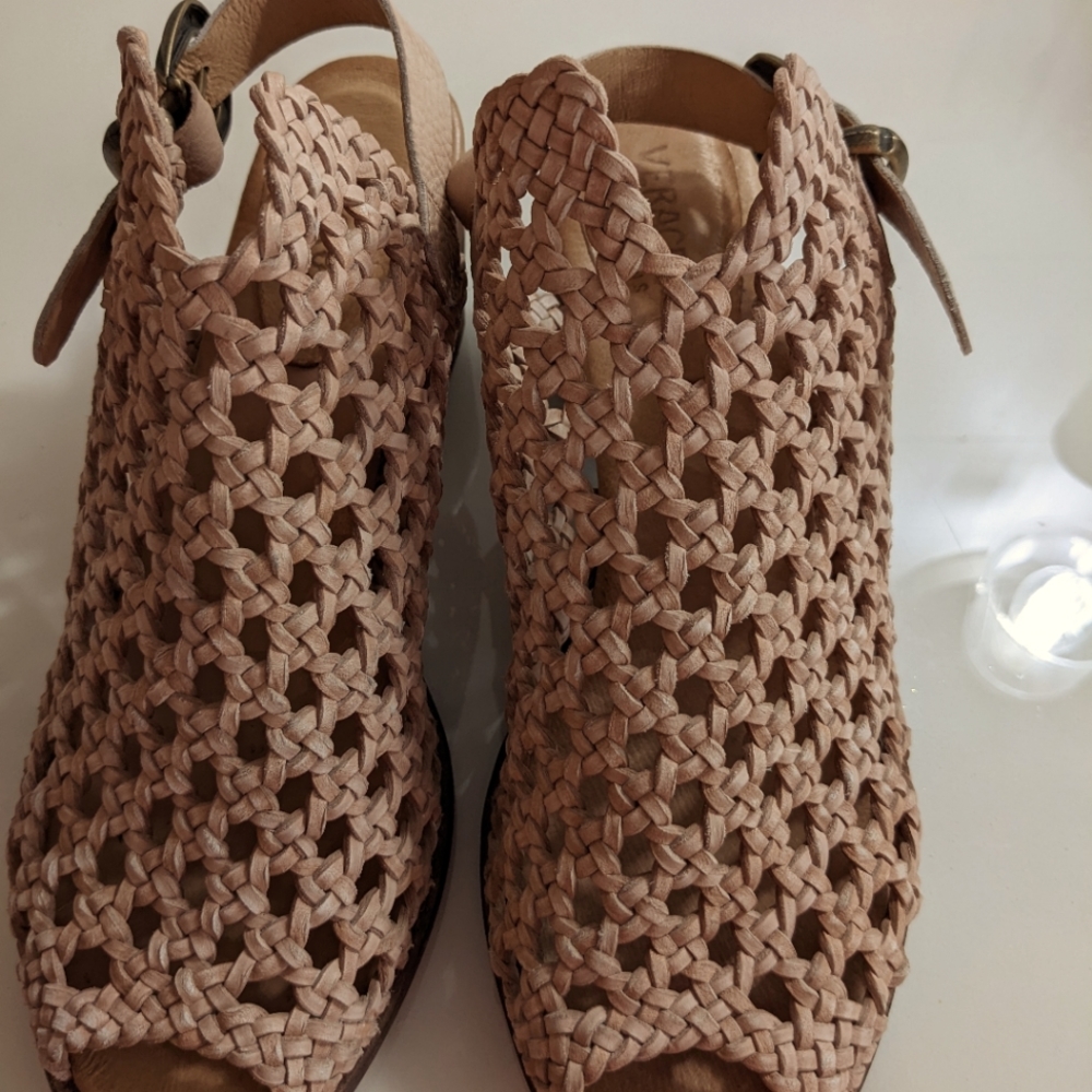 SUNDANCE Veracruz Leather Clog Sandal, Hive and Honey.  Size EUR 41 (US 10-10.5)